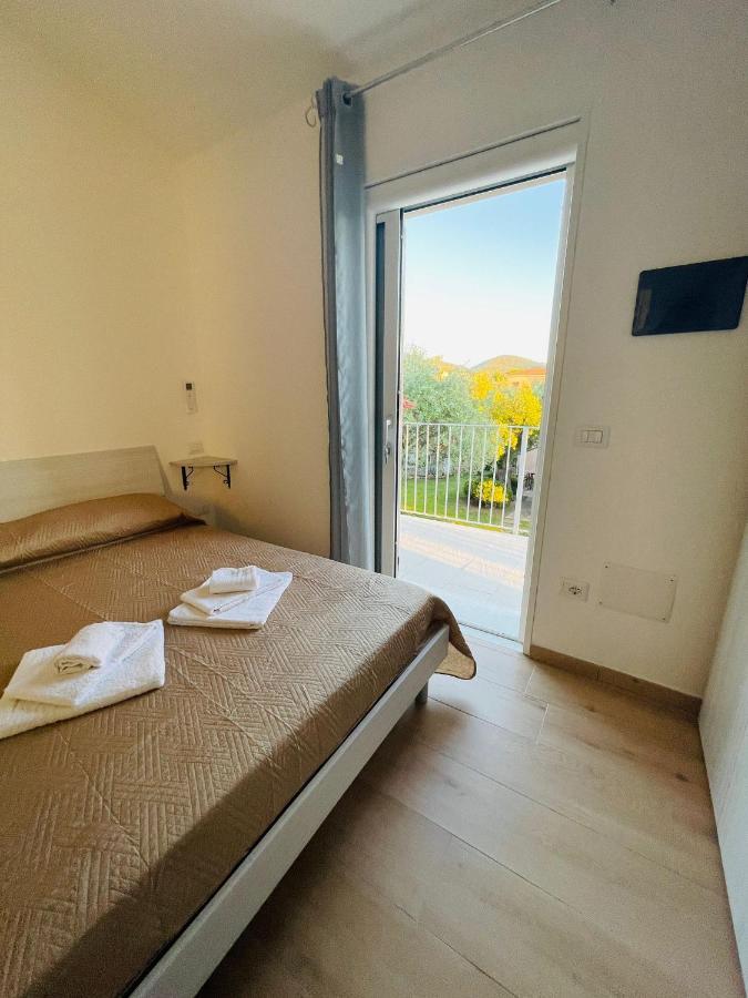 Chrisso Rooms Affittacamere Сан-Теодоро Экстерьер фото